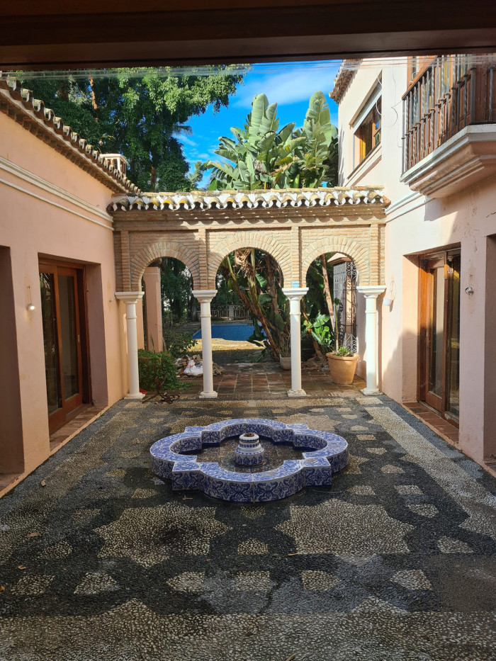 Qlistings House - Villa in Las Brisas, Costa del Sol image 4